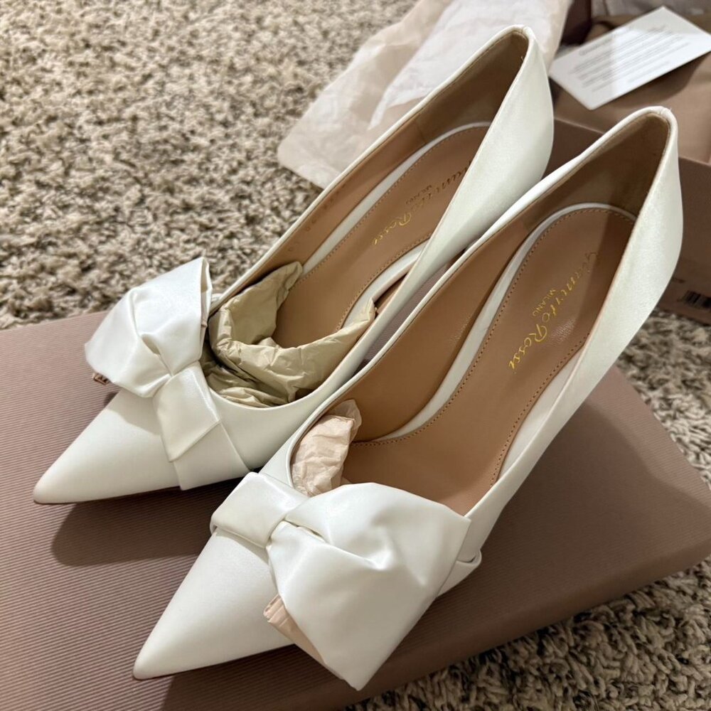 Gianvito Rossi Women's White Pumps